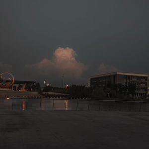 我的纸飞机（我的纸飞机呀飞呀飞）