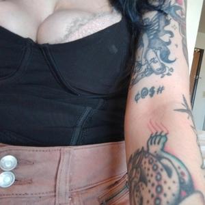 HUGHIE (feat. Entertainer)