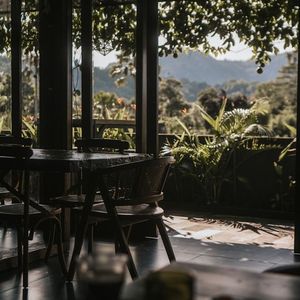 后来我不再纠结你是否爱我