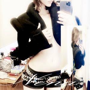 Nena (feat. Nana Nina)