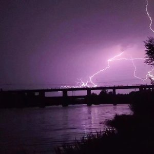 渐行渐远渐无书