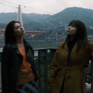她