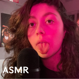 mic licking and gripping