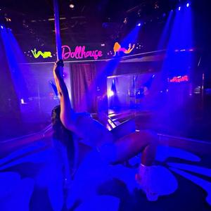 Bounce (Like A Stripper) (feat. Giovanni Tha King) (Radio Edit)