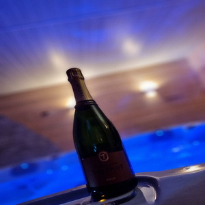 MR Right (Radio Edit)