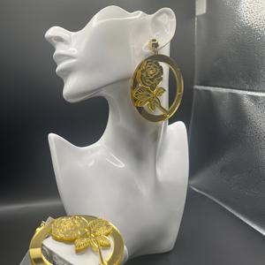 消えたい夜に咲く