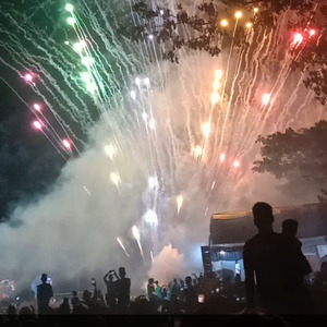 Suara Kembang Api Super Meriah. (Live)