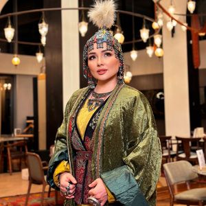 Anandy suisen, mense sui