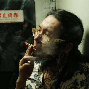 我忘了那条巷子，但我记得我爱过小莉.