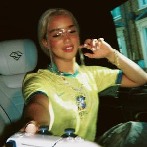 [Free]"not a player"