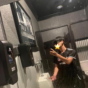 LA BUENA (feat. wtfdryboy)