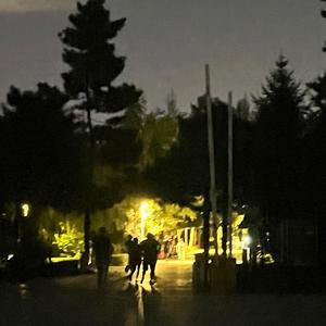 陌生人请给我瓶酒