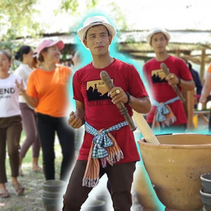 ຜູ້ບ່າວຂາຍຄົກ (ผุ้บ่าวขายคก) (Original (เพลงต้นฉบับ))