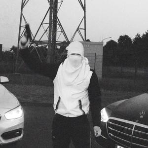 NEVER GO BACK (feat. pulsi)