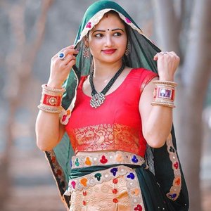 काली पडगी र पाड़ोसण देखर दोन्यु जणा को प्यार