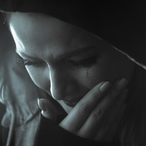 泣いているのか