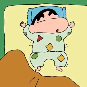 独立睡觉的小熊