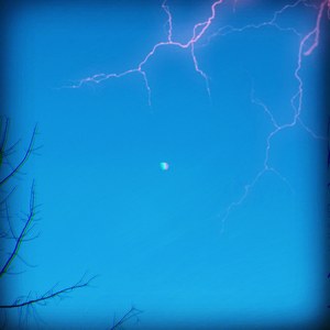 洛希极限(prod by D.C.C)