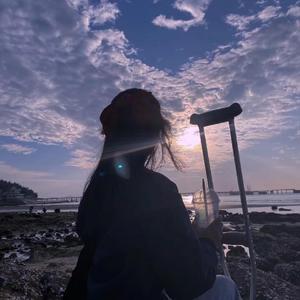 从此以后我都不敢抬头看