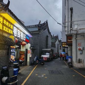 巷口等待_黄云勇