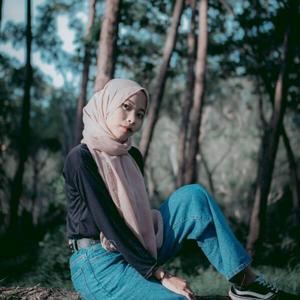Asmara Yang Membara