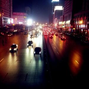 蝶儿总在空中飞