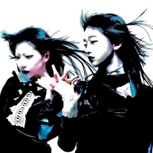 ESCAPISM (feat. removeface)