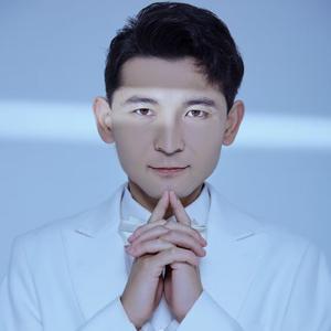 布尔津河边的夜