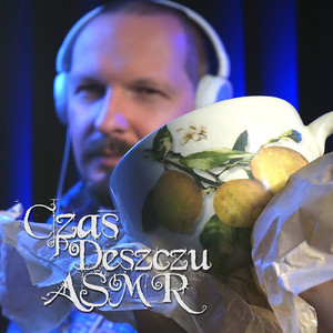 Paciorki dłonią gniecione