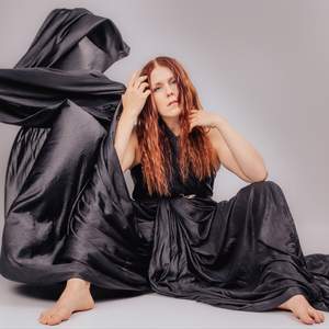 Tyhjyyttä kaikuva pää