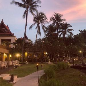 Saturday Night 星期六的夜晚