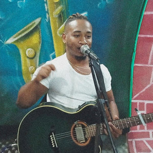 Entrometido (En Vivo)