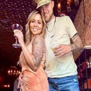 1 Night (feat. Chris carter)