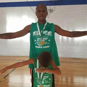 Strapped up (feat. QU3)