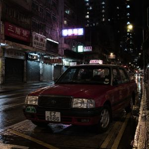 凌晨三点半的士
