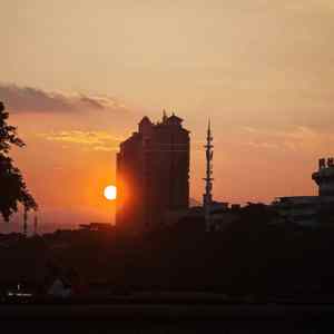 追着风筝跑过整个下午