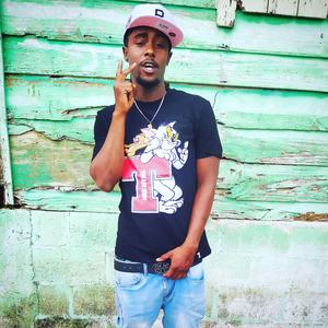 Tuta Loco Vale (feat. La Guarufa)