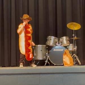 HOTDOGS TO GO! (Parody of "HOT TO GO! by Chappell Roan)