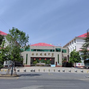 八届四班的歌（女生版）