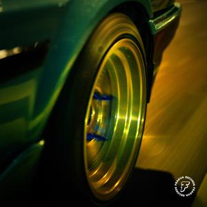 Llegarle (feat. Mind Dwella)