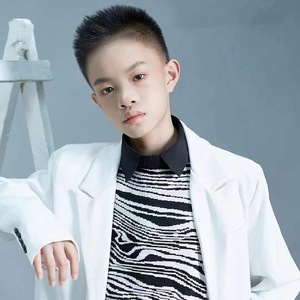 花开忘忧—邓博文/张昕