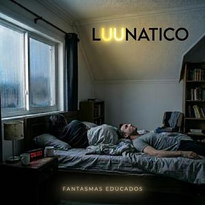 FANTASMAS EDUCADOS