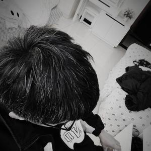 我有孤独和烈酒