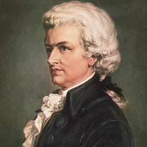 莫扎特：小步舞曲“嬉游曲”