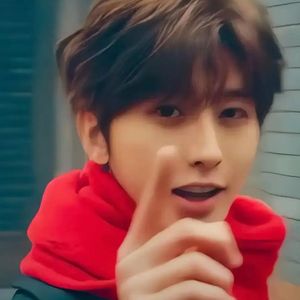 蔡徐坤 hug me (rmb)版本