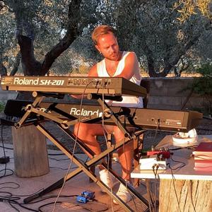 Rósi (Arvo Pärt Tribute)