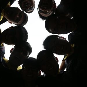 李荆同学 - 旷野微光