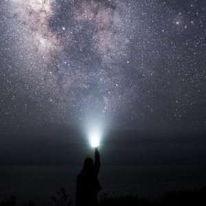 能 再 見 一 顆 星