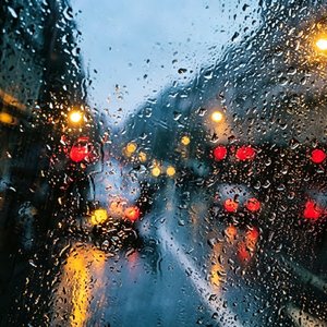 当泪掉进屏幕你那里会下雨吗