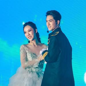 在路上（翻自 Hedy West）